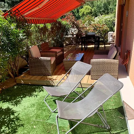 Appartement Rdc Tres Grande Terrasse Proche Mer Et Centre Ville Cavalaire-sur-Mer Exterior photo